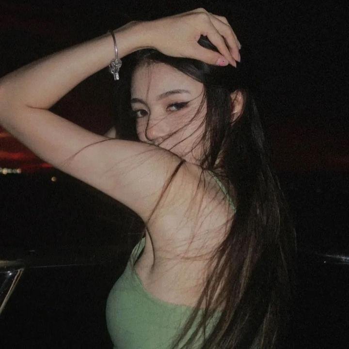 湖畔迷情